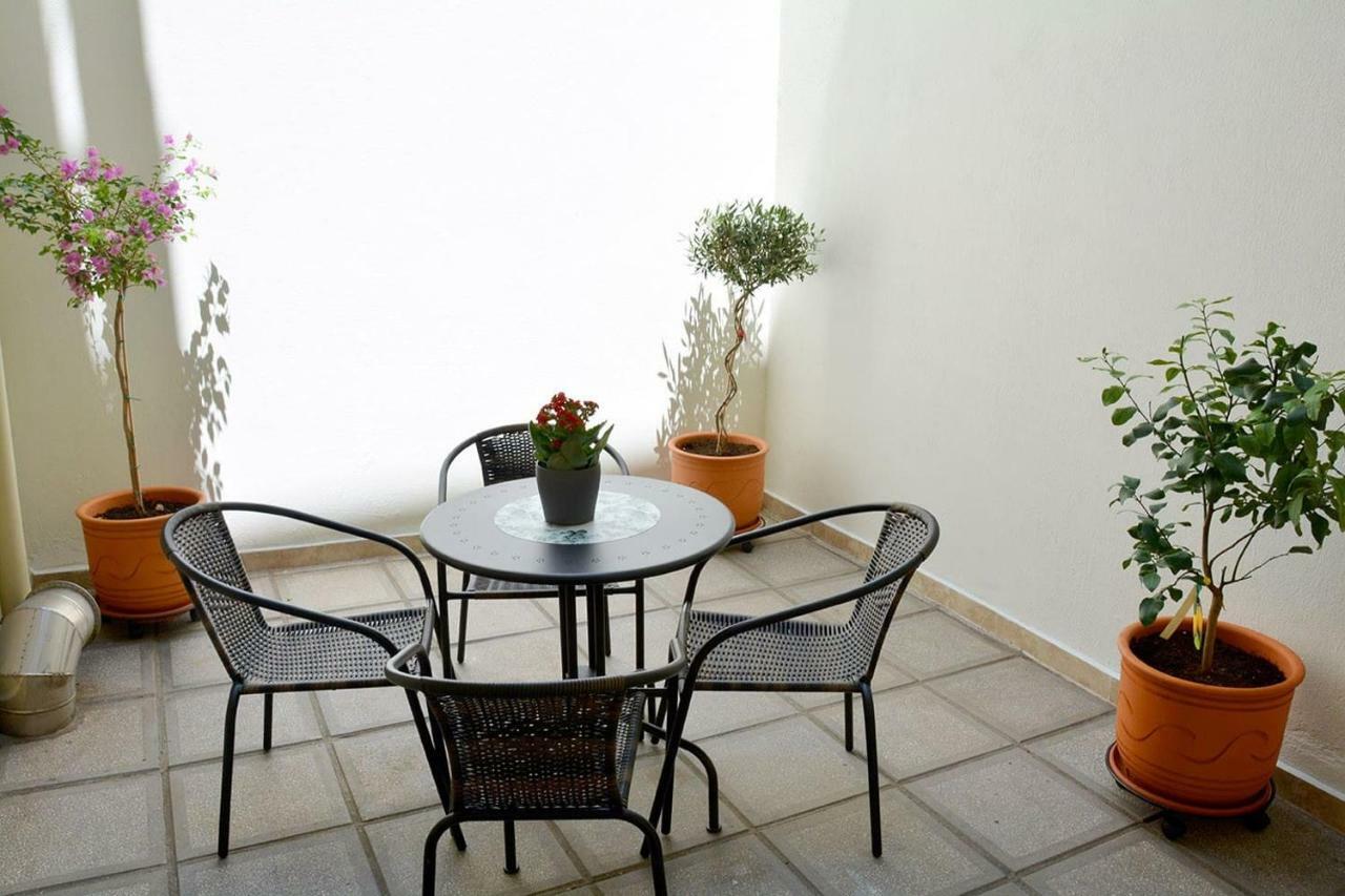 Quiet Urban Studio With Private Backyard 테살로니키 외부 사진