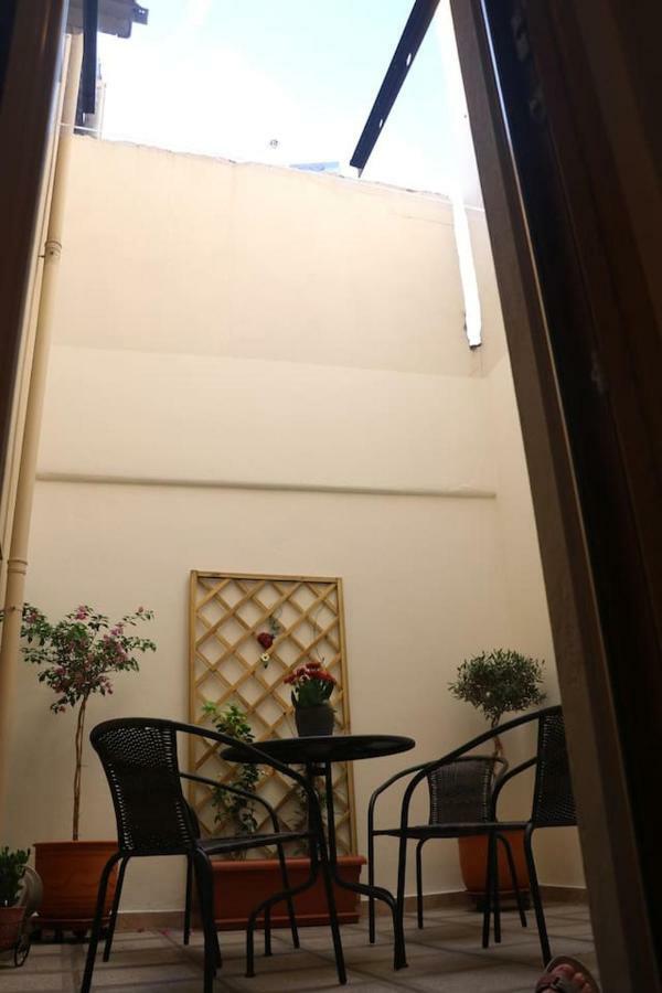 Quiet Urban Studio With Private Backyard 테살로니키 외부 사진
